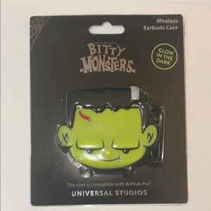 Universal Bitty Monsters Glow-in-the-Dark Earbuds Case - Lime. New.